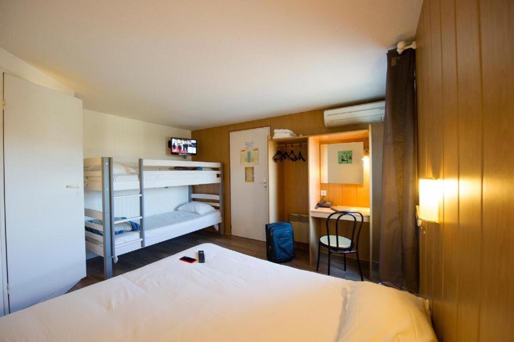 Brit Hotel Essentiel Pau ليسكار المظهر الخارجي الصورة