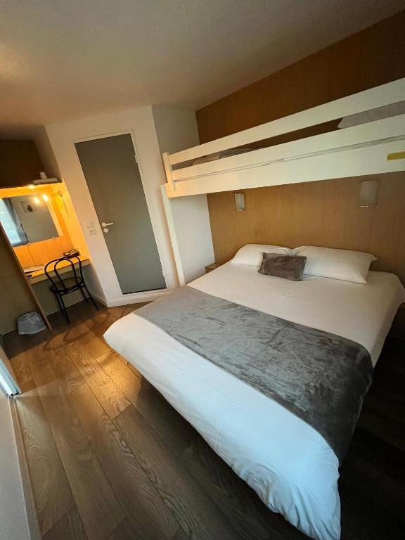 Brit Hotel Essentiel Pau ليسكار المظهر الخارجي الصورة