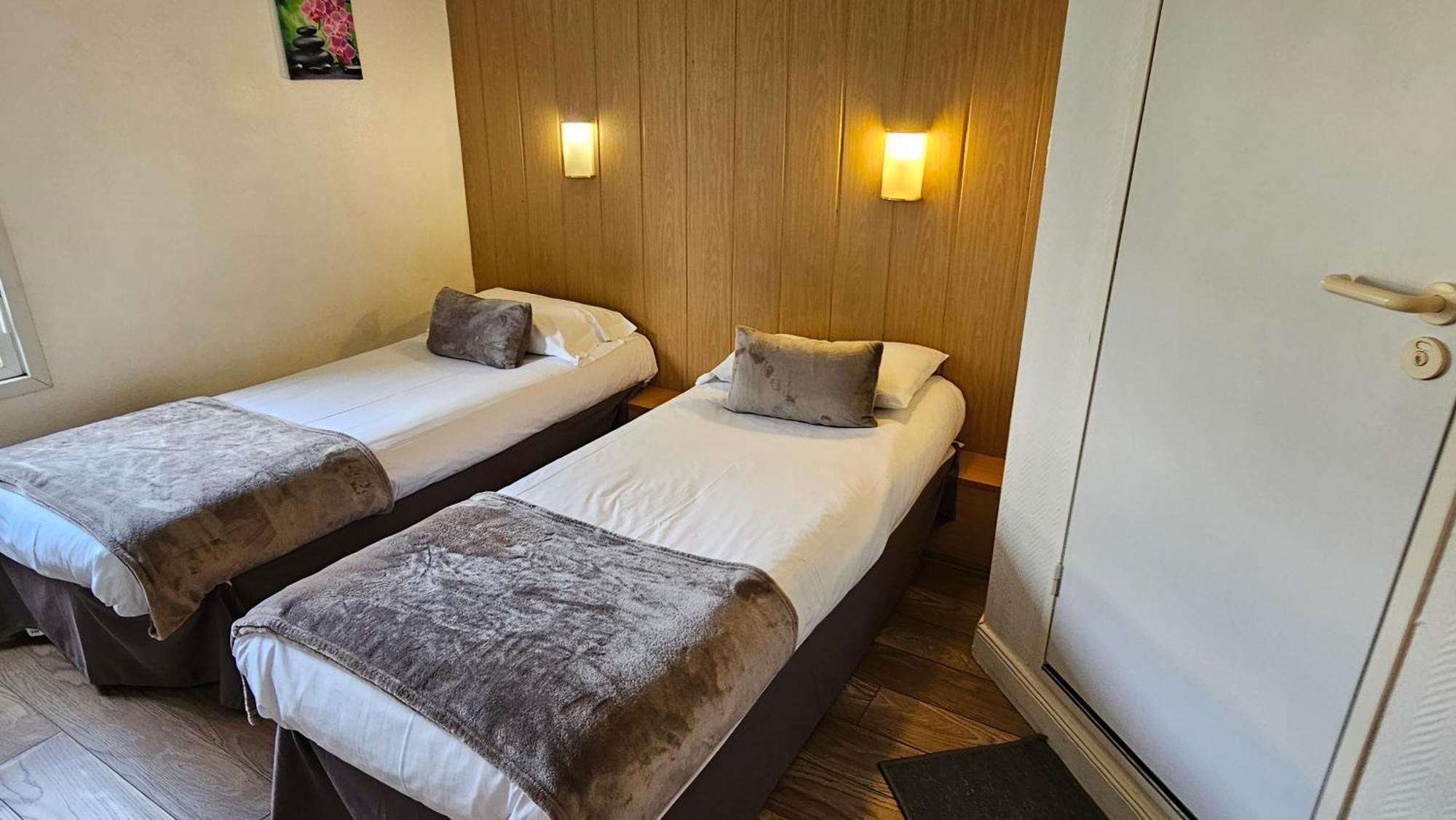 Brit Hotel Essentiel Pau ليسكار المظهر الخارجي الصورة