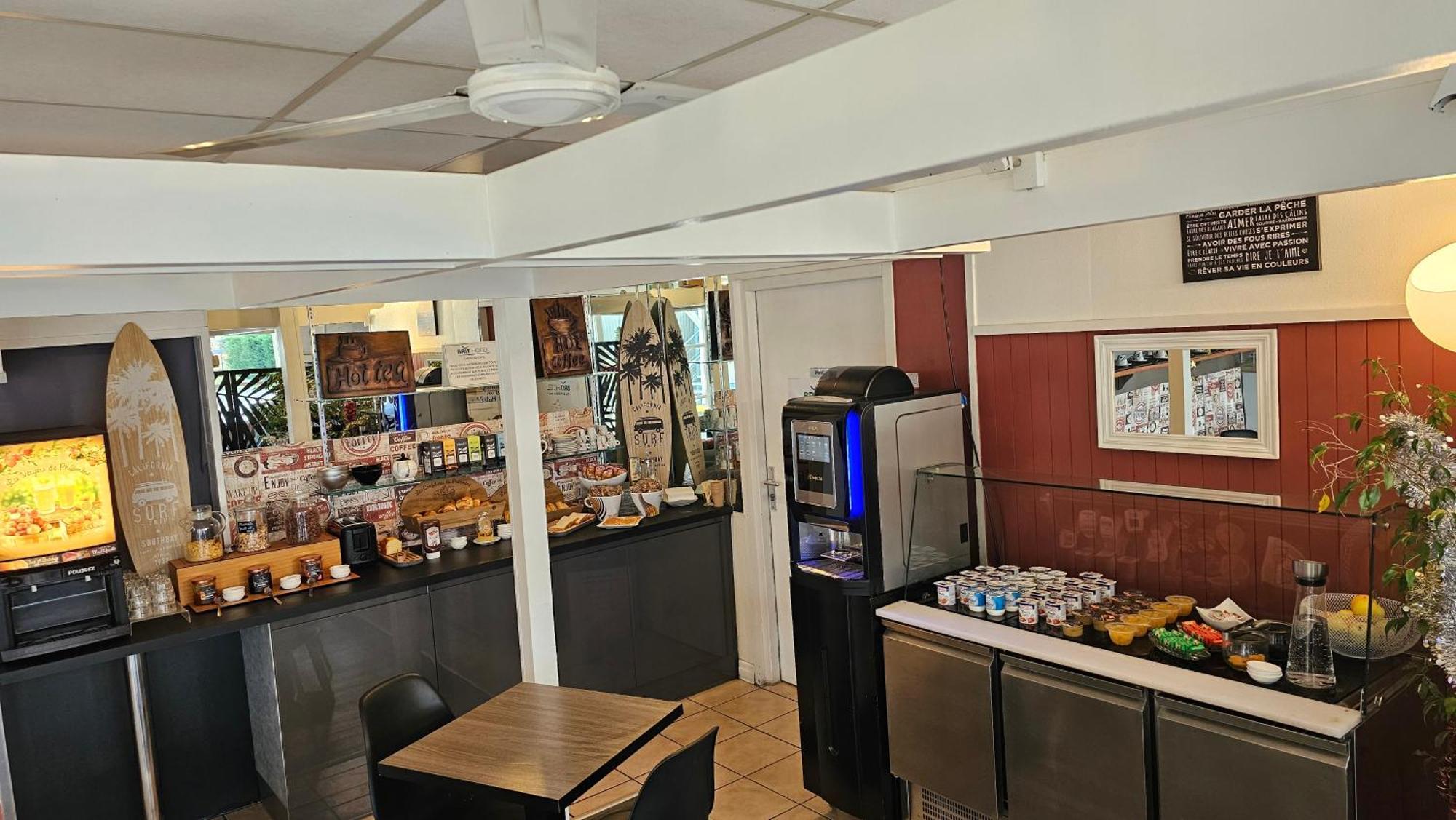Brit Hotel Essentiel Pau ليسكار المظهر الخارجي الصورة