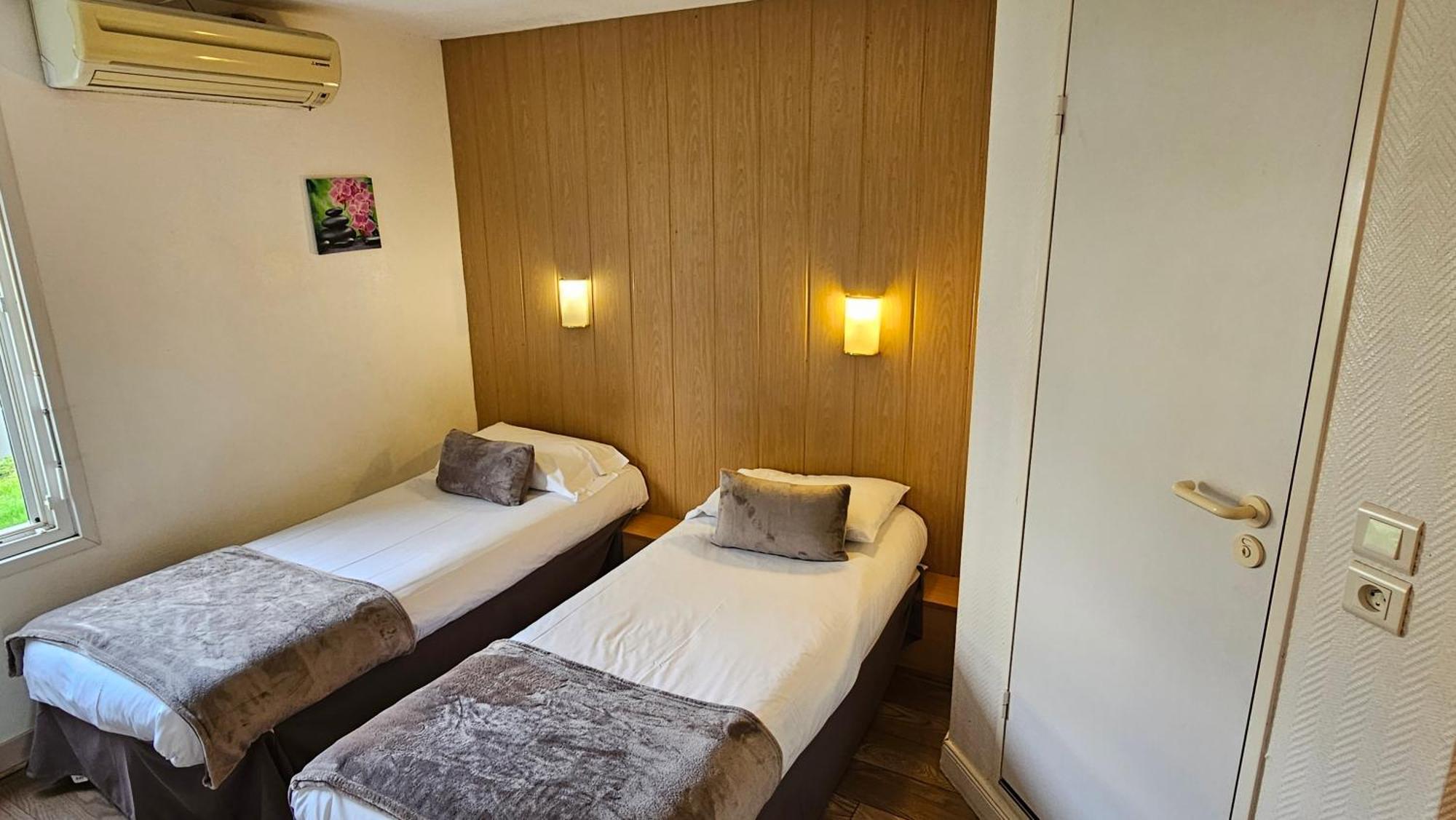 Brit Hotel Essentiel Pau ليسكار المظهر الخارجي الصورة