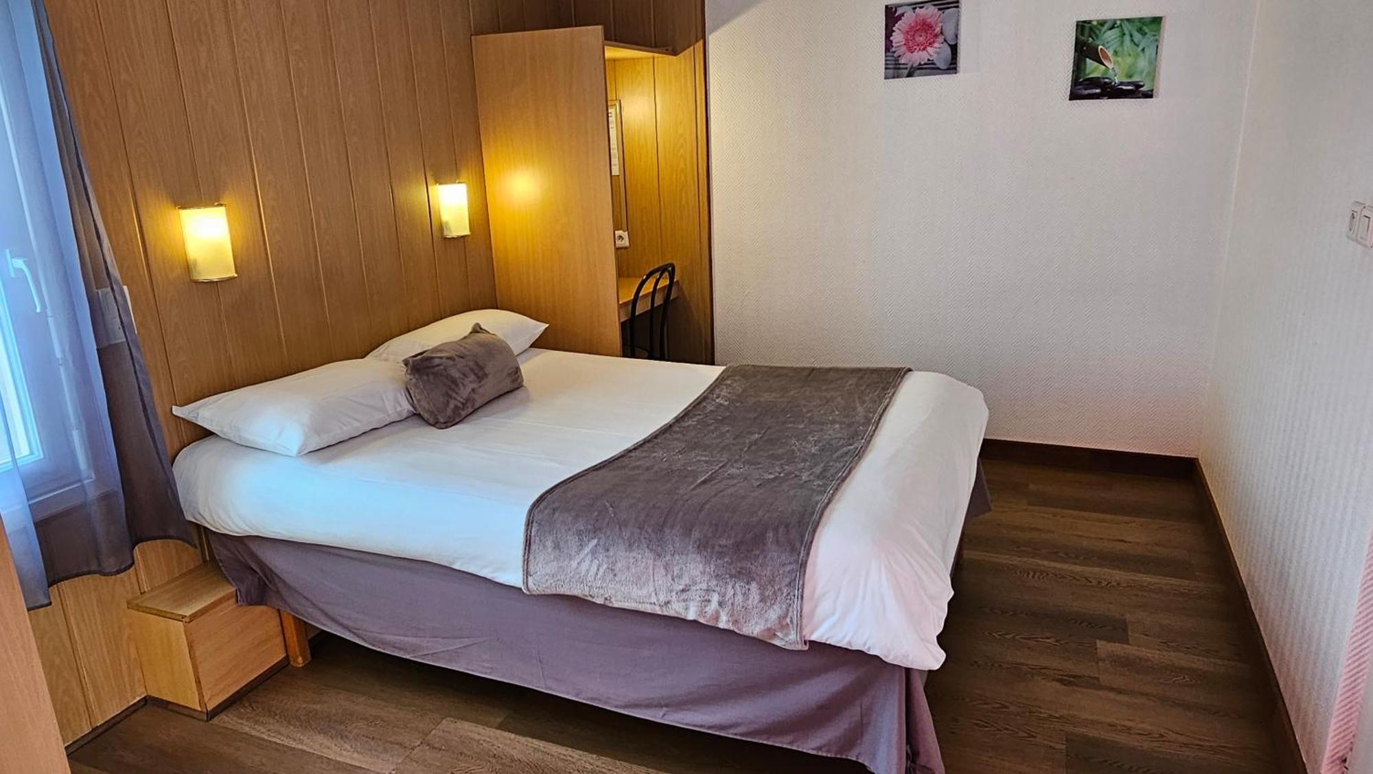 Brit Hotel Essentiel Pau ليسكار المظهر الخارجي الصورة