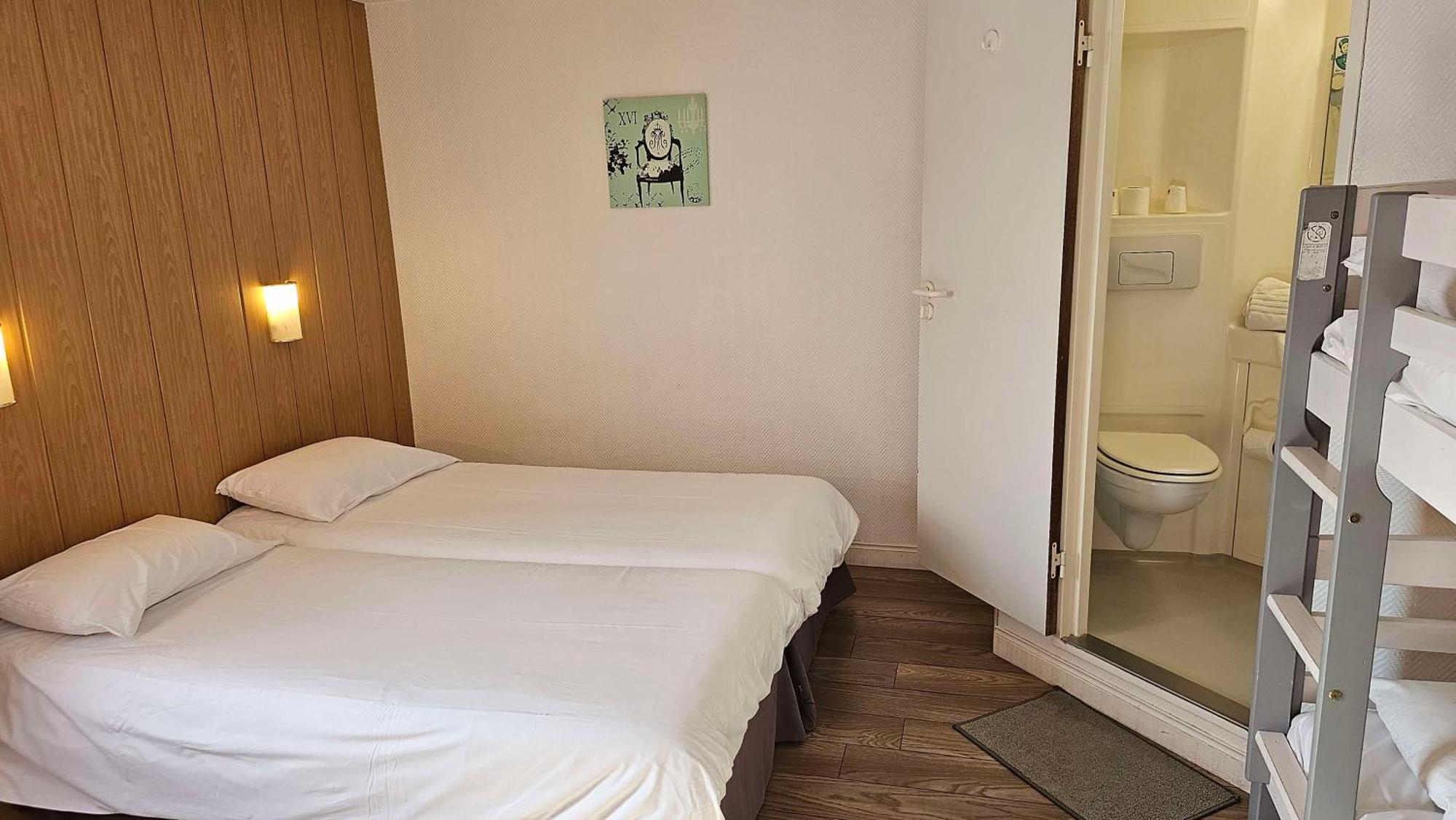 Brit Hotel Essentiel Pau ليسكار المظهر الخارجي الصورة